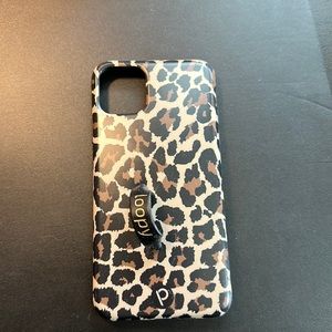 Loopy leopard print case